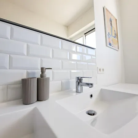 Appartement Le Charme - Centre Ville, Proche De La Et Du Marché Royan