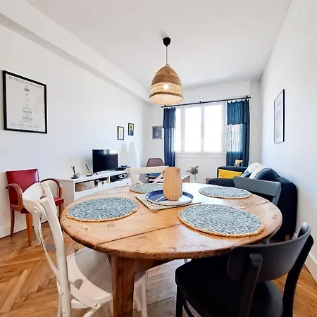 Le Charme - Centre Ville, Proche De La Et Du Marché *