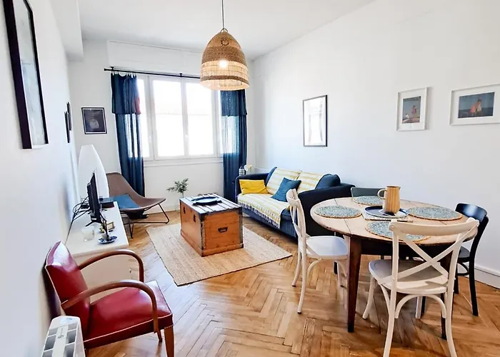 Le Charme - Centre Ville, Proche De La Et Du Marché Apartamento *